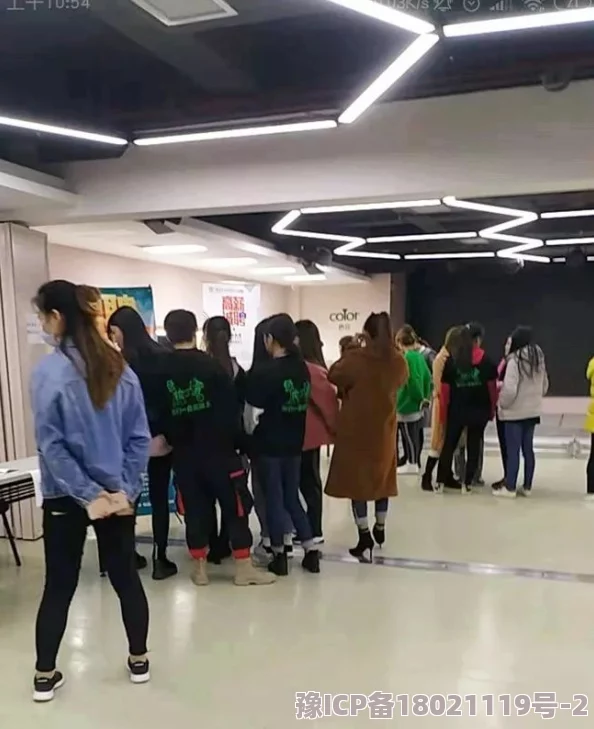 播放黄色录像：最新动态显示该内容在多个平台上受到严格监管，相关法律法规不断更新以应对网络环境的变化